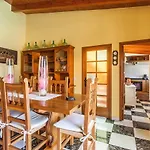Villa Fullos